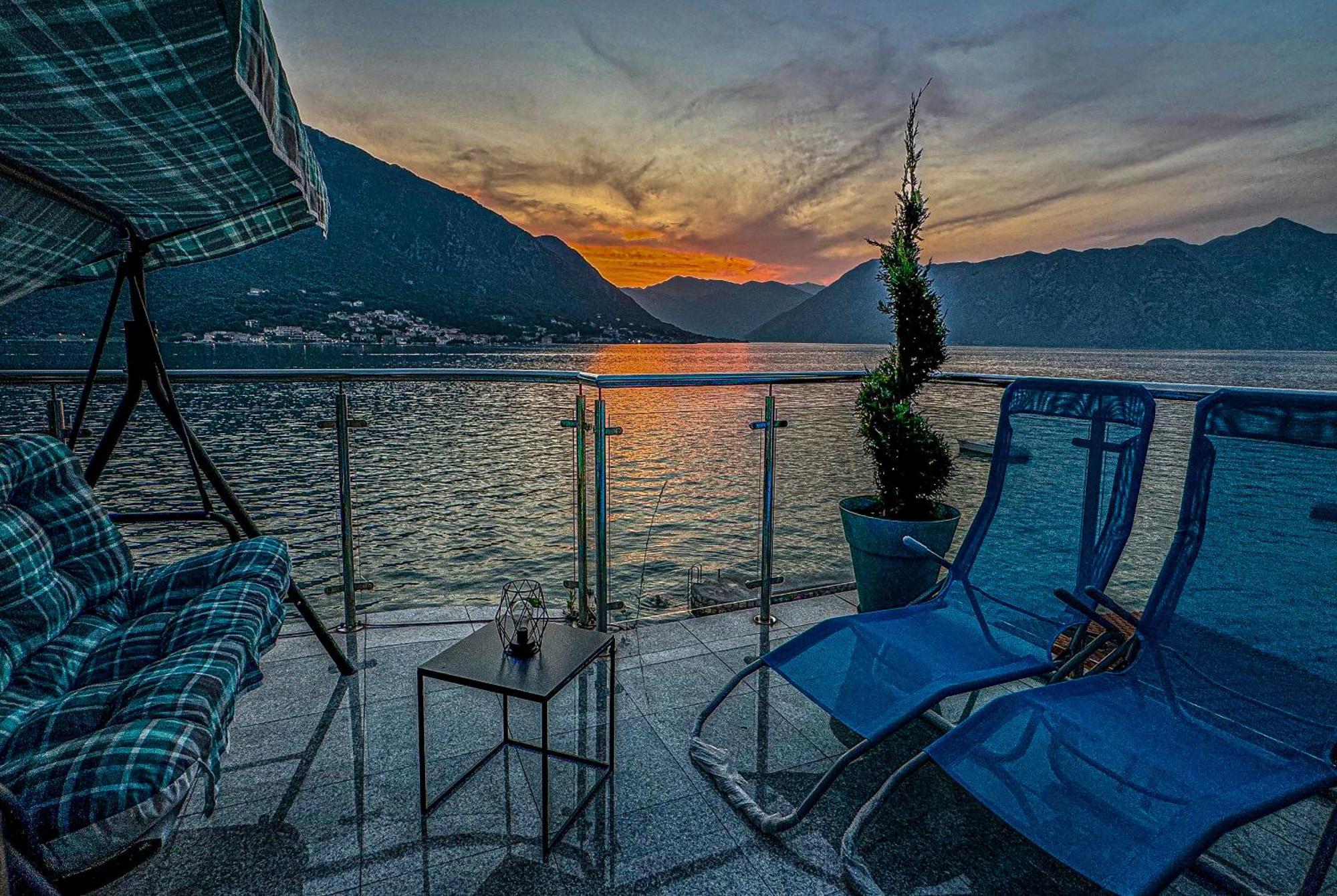 Aparthotel Maxim Kotor Exteriör bild