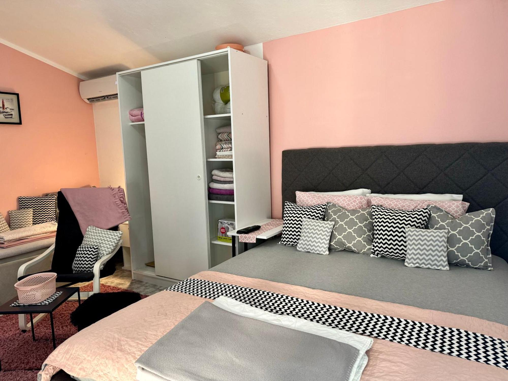 Aparthotel Maxim Kotor Exteriör bild