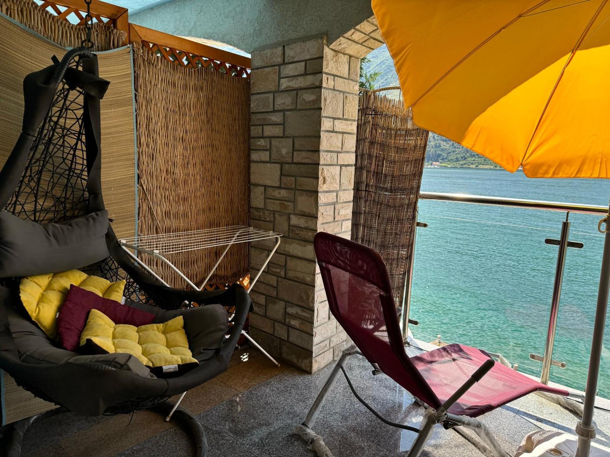 Aparthotel Maxim Kotor Exteriör bild