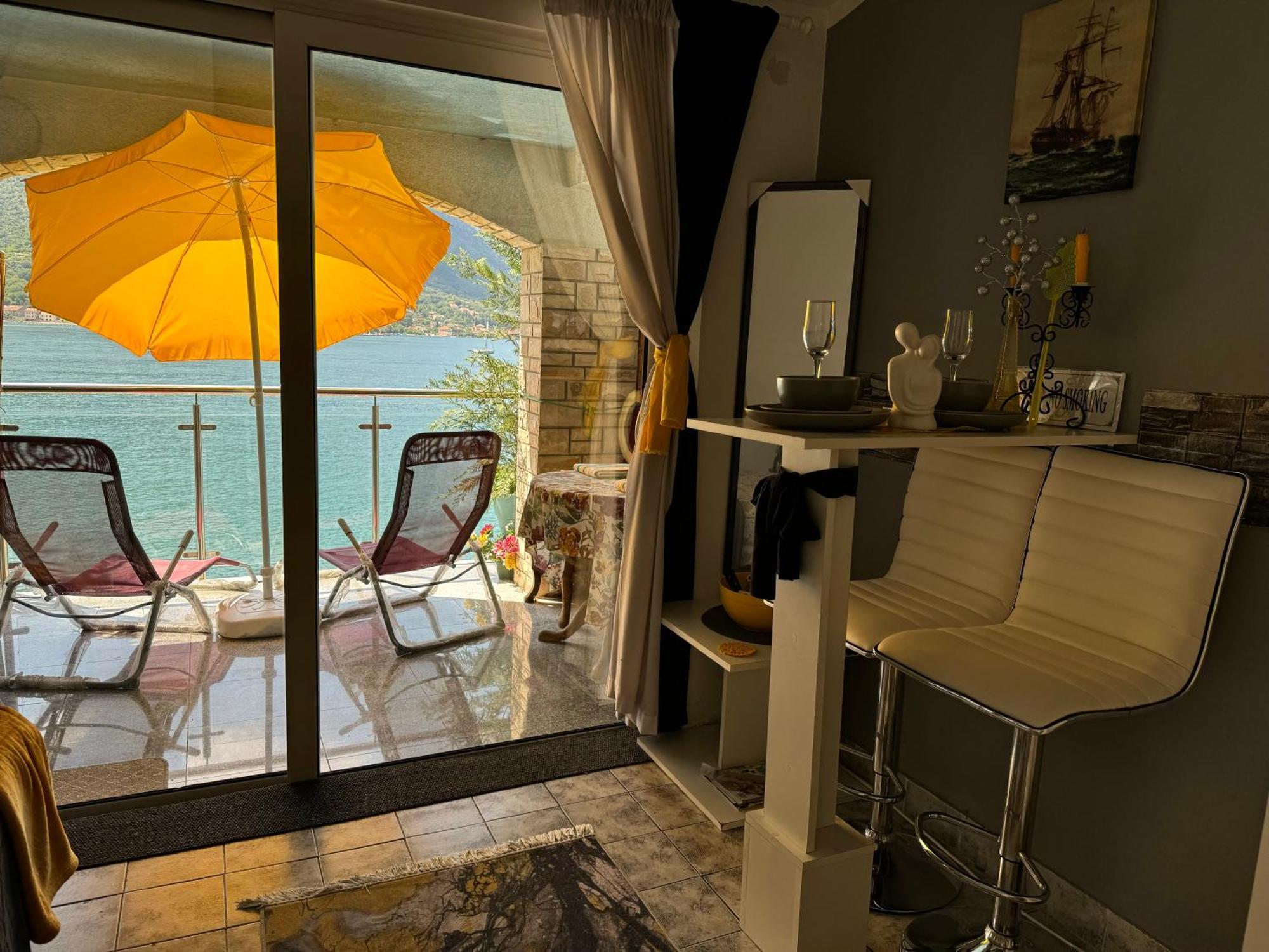 Aparthotel Maxim Kotor Exteriör bild