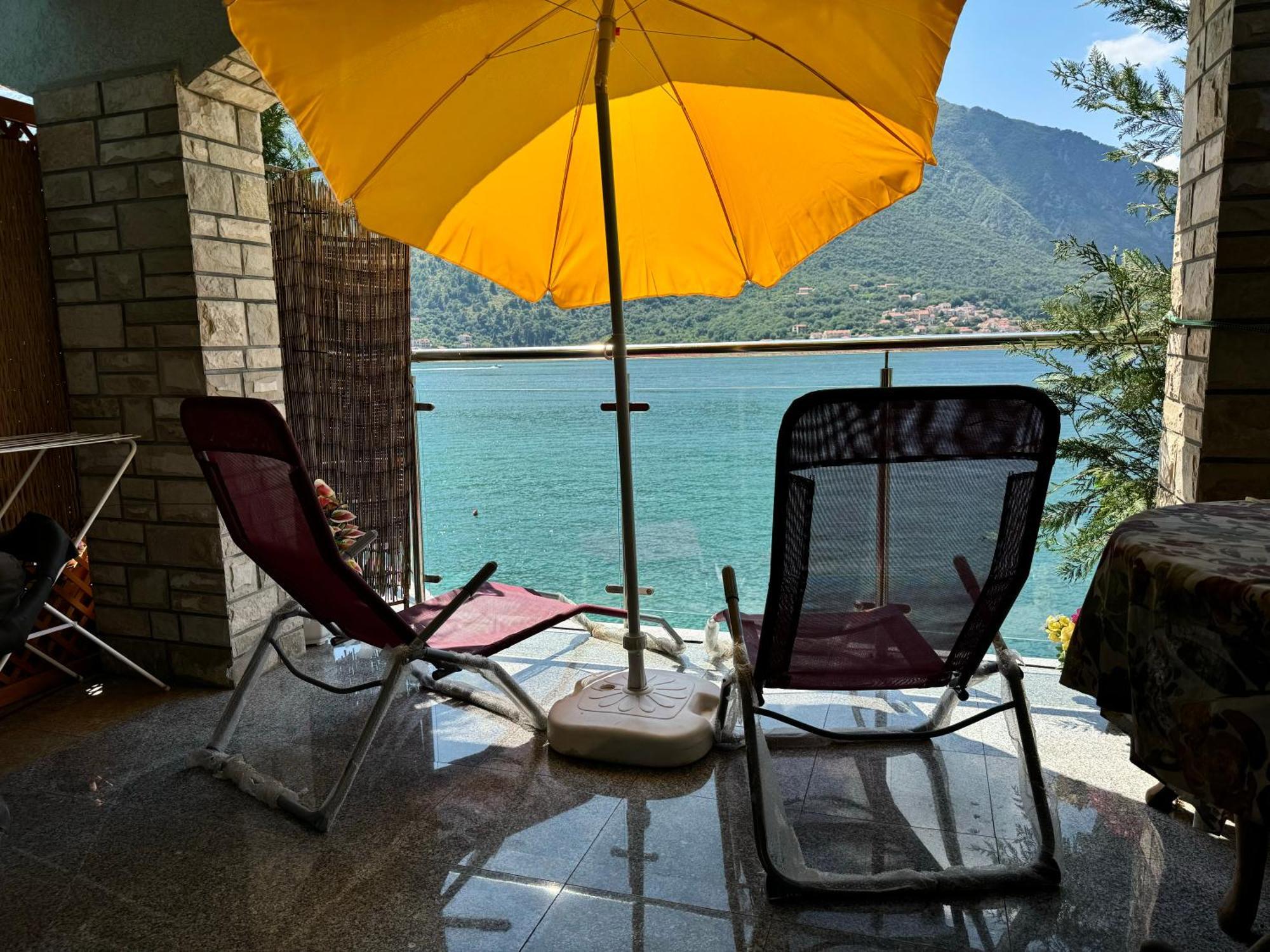 Aparthotel Maxim Kotor Exteriör bild