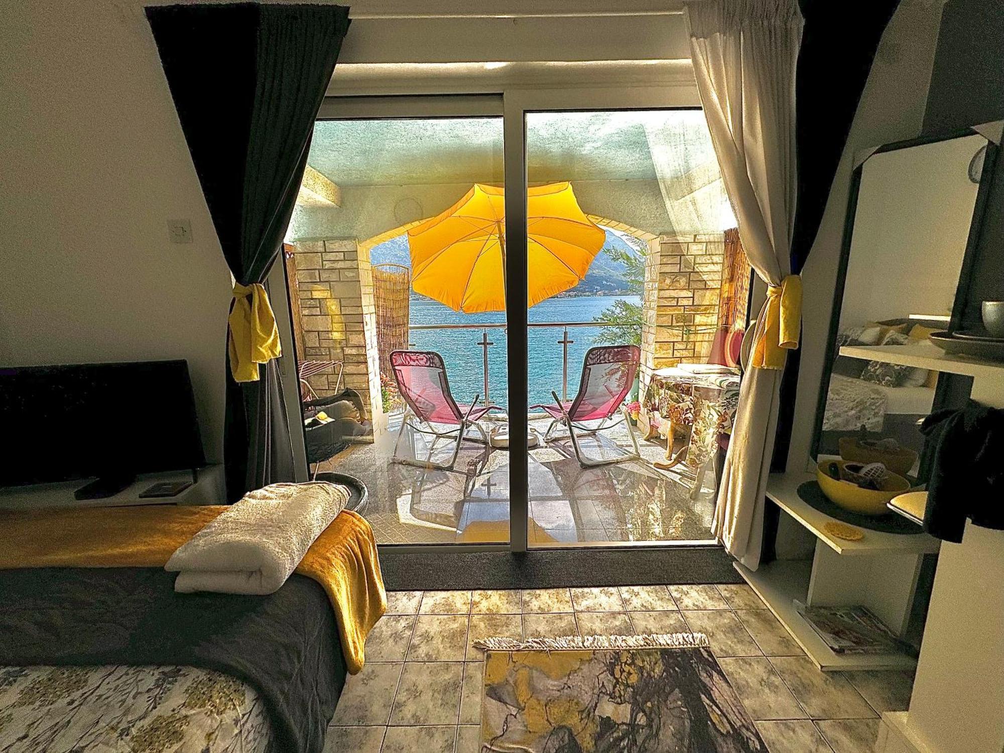 Aparthotel Maxim Kotor Exteriör bild