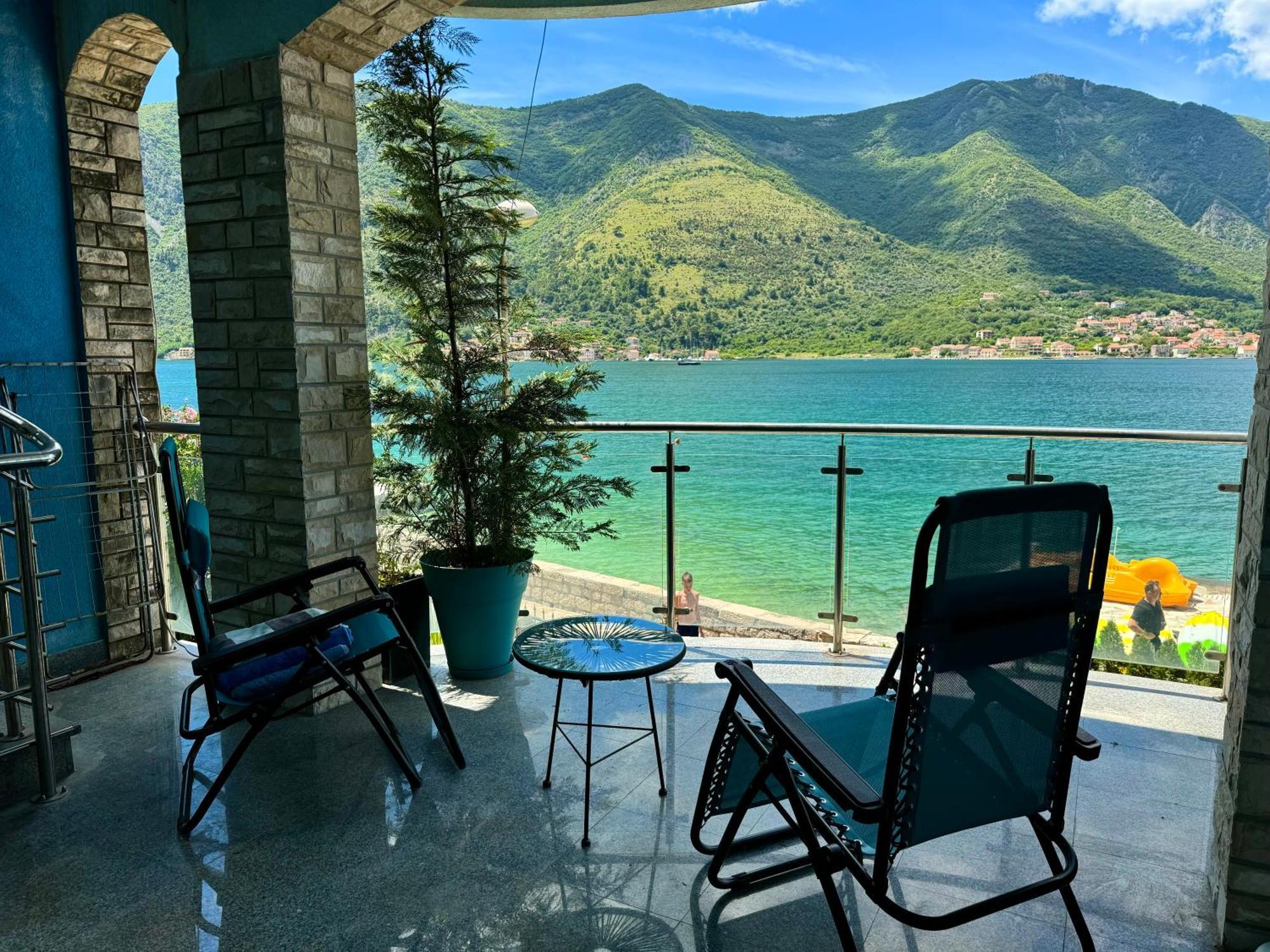 Aparthotel Maxim Kotor Exteriör bild